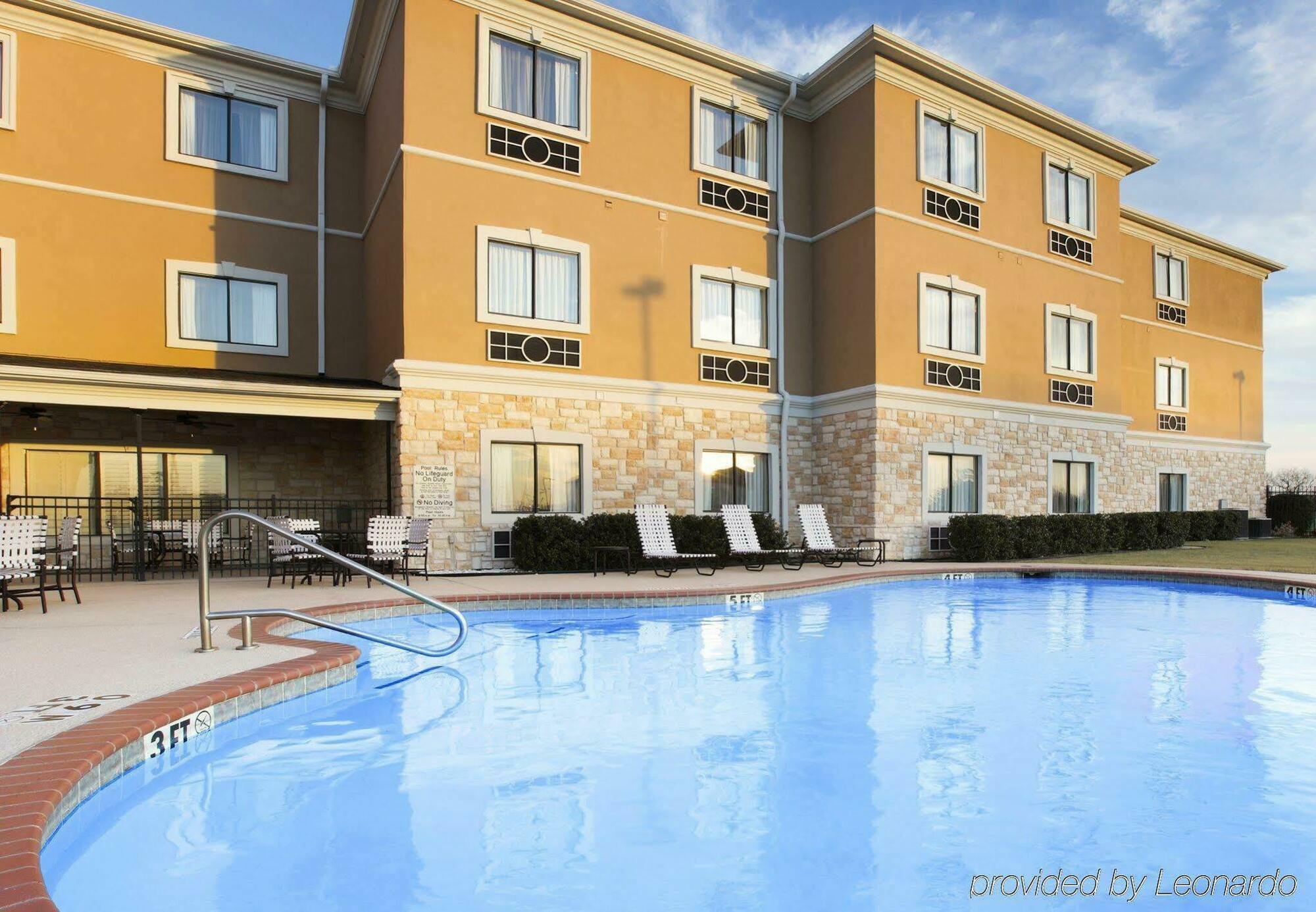 Holiday Inn Express Hotel & Suites Greenville, An Ihg Hotel Exterior foto